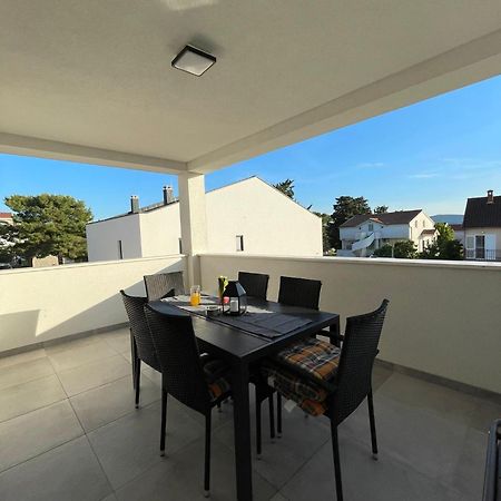 Stina Apartamento Biograd Na Moru Exterior foto