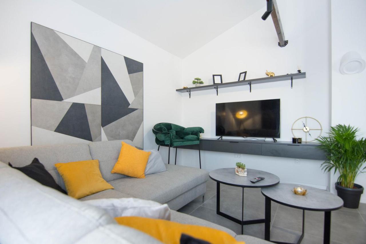 Stina Apartamento Biograd Na Moru Exterior foto
