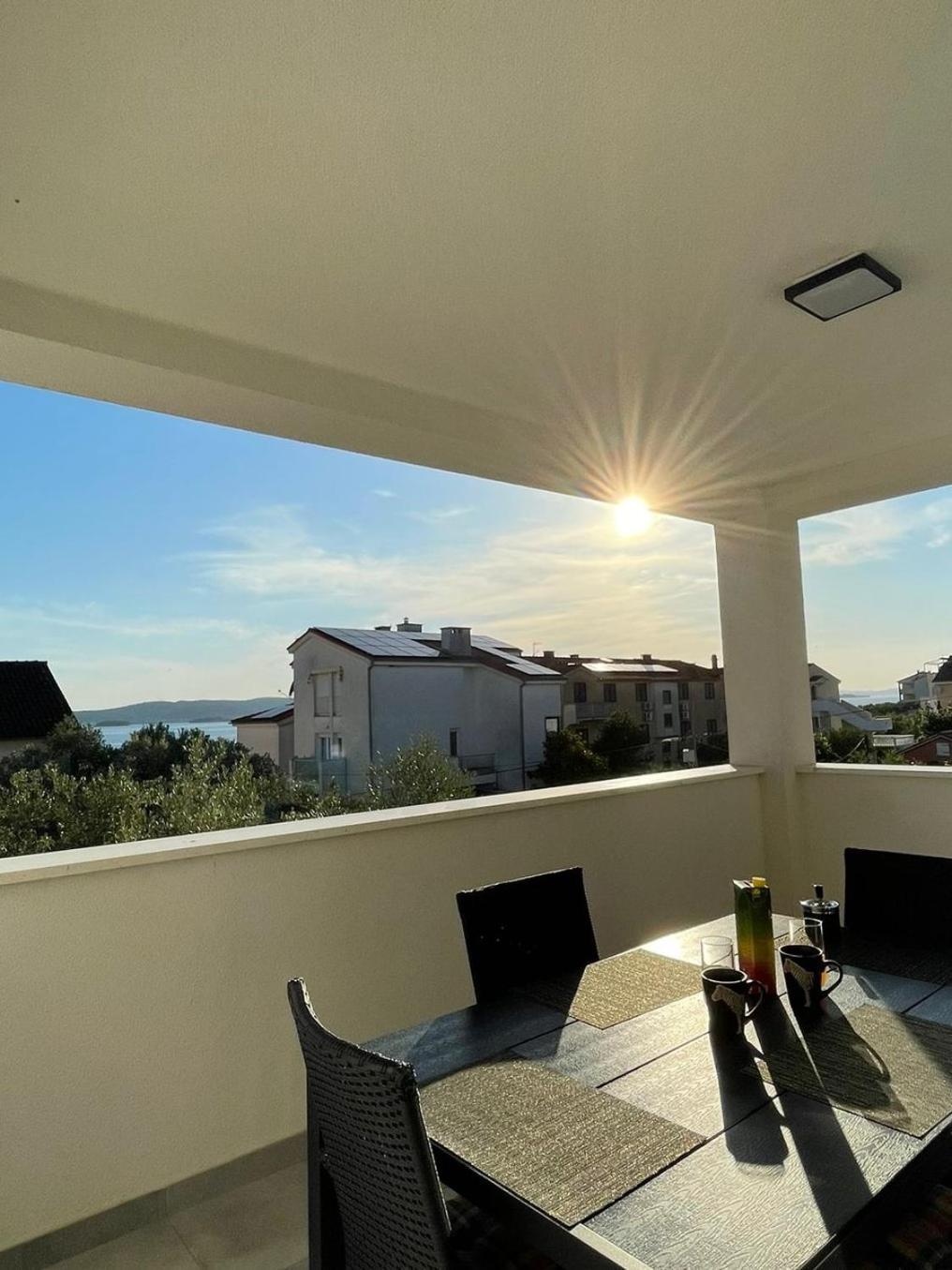Stina Apartamento Biograd Na Moru Exterior foto