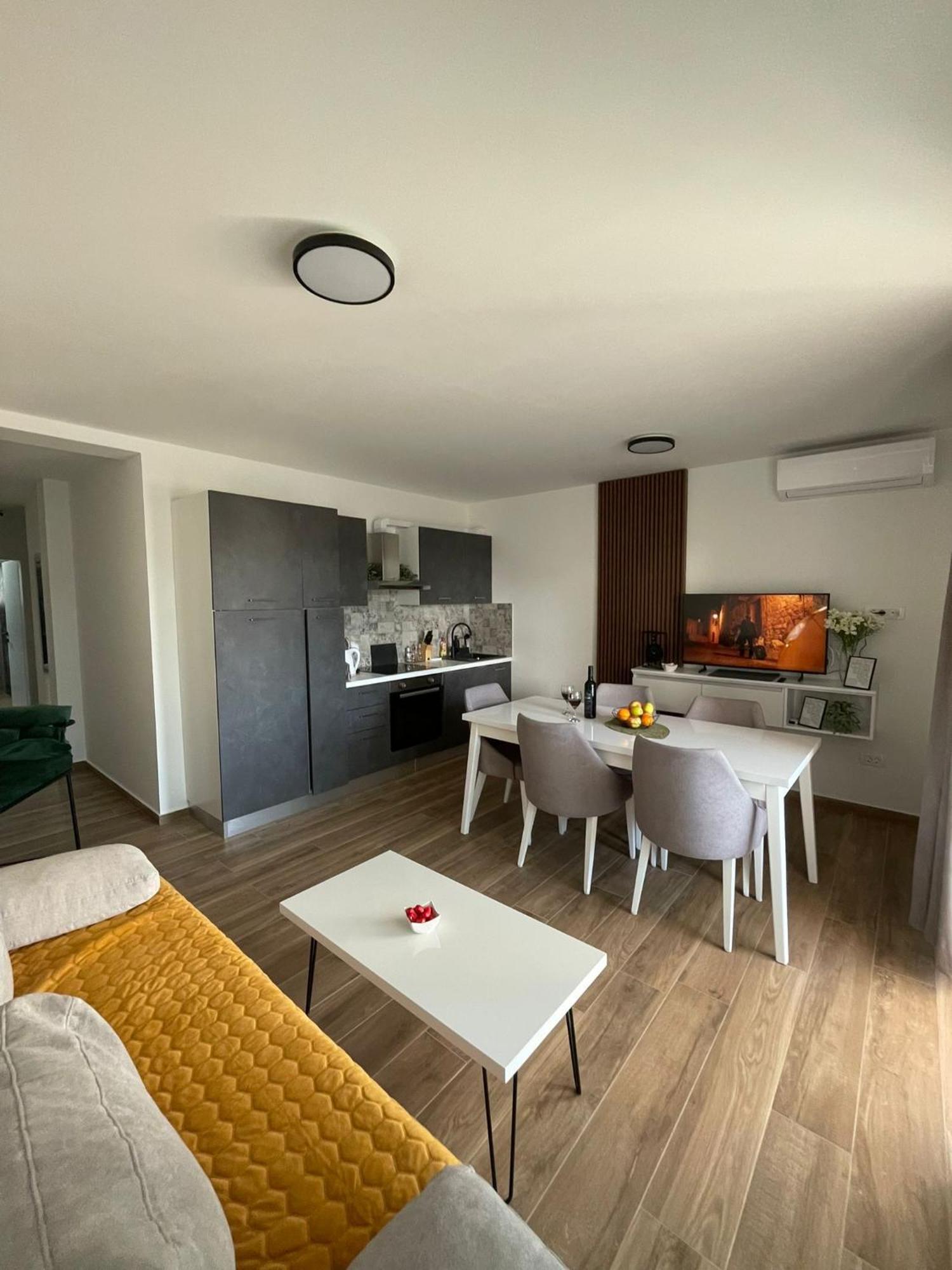 Stina Apartamento Biograd Na Moru Exterior foto