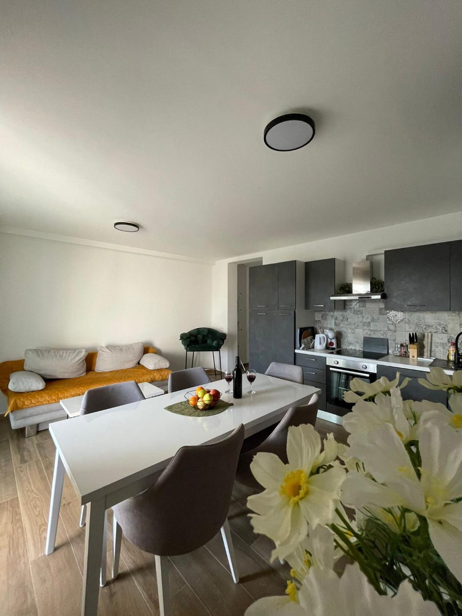 Stina Apartamento Biograd Na Moru Exterior foto