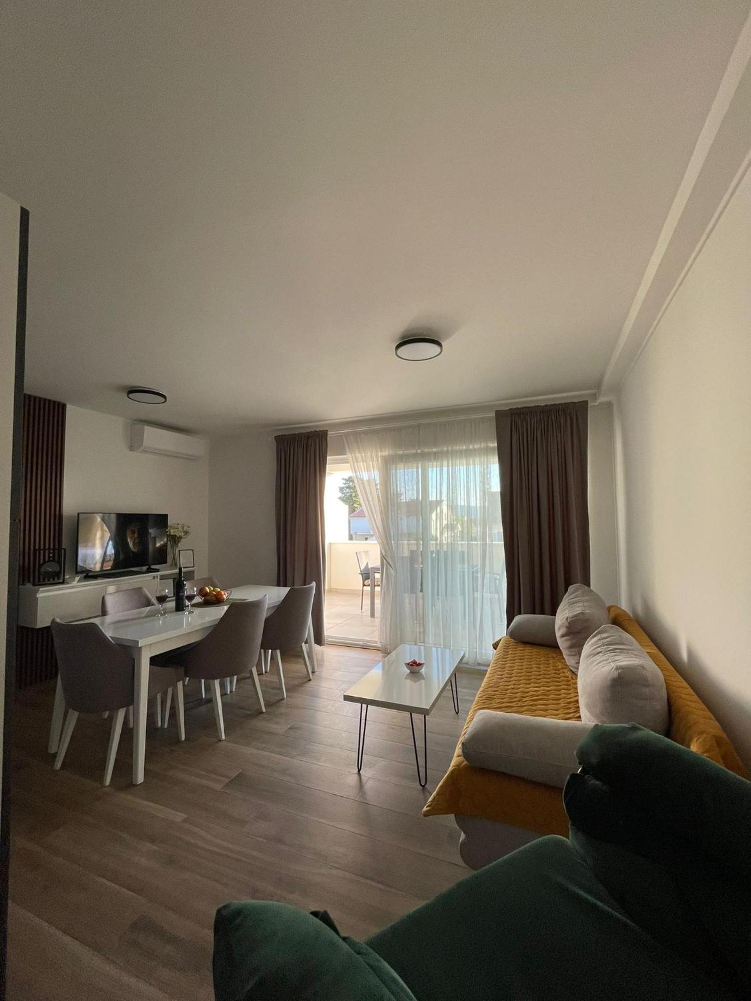 Stina Apartamento Biograd Na Moru Exterior foto